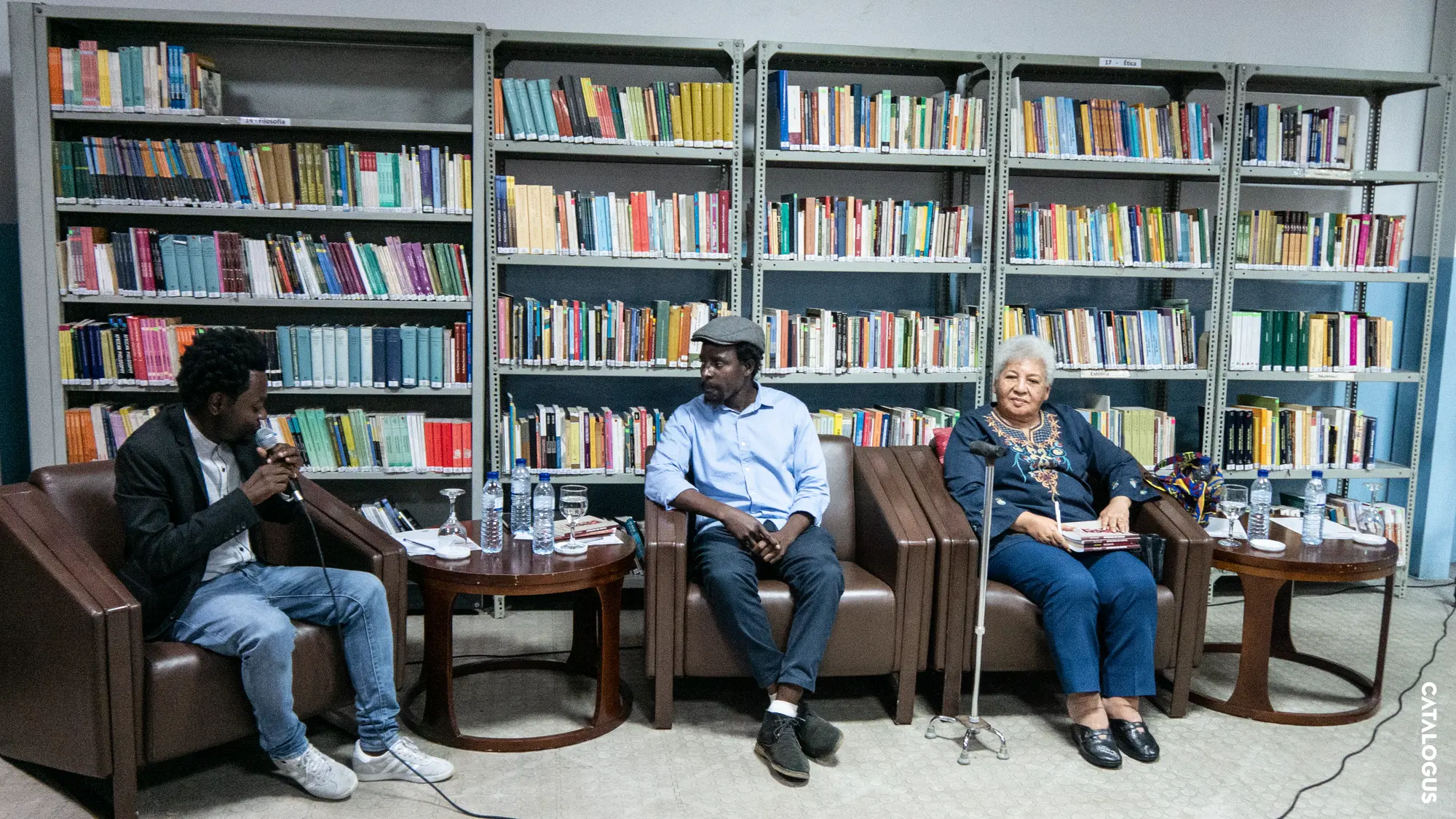 Ninguém Matou Suhura — fotografia 1